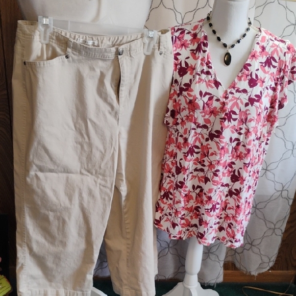 Liz Claiborne Capris & Top - Picture 1 of 6